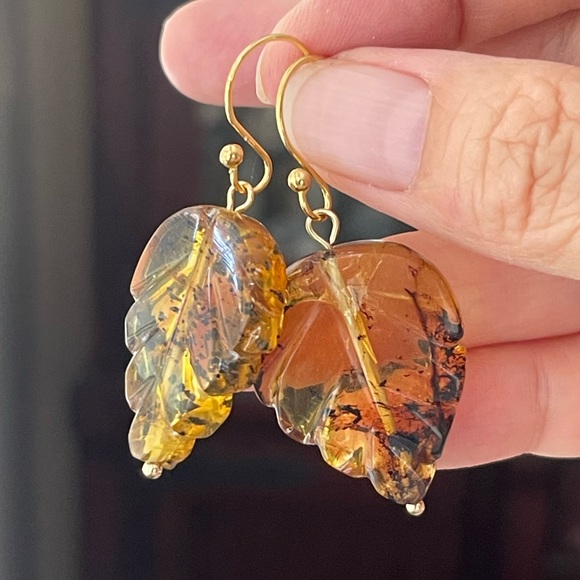 Vintage Jewelry - Natural honey amber carved leaf 18K gold plated drop earrings